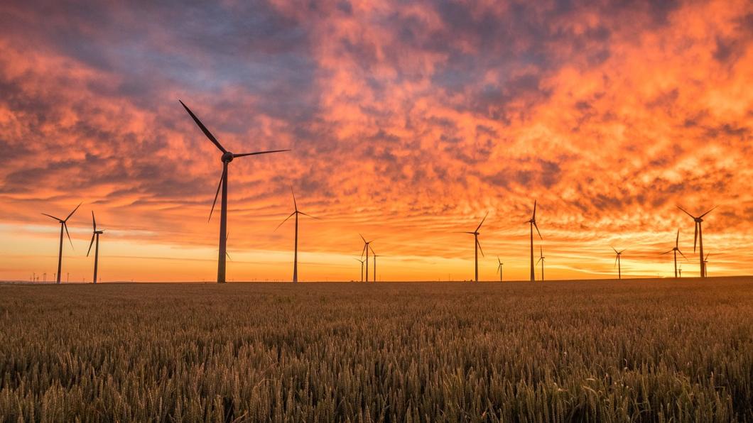 windmills-1838788_1280.jpg