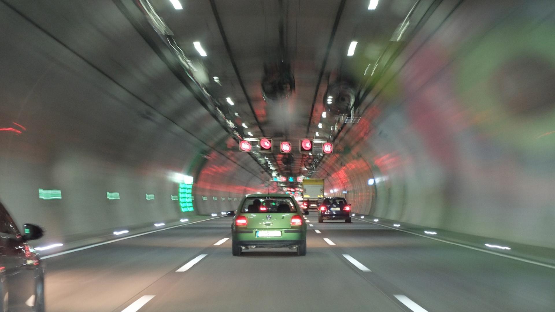 auto-962083_1280.jpg