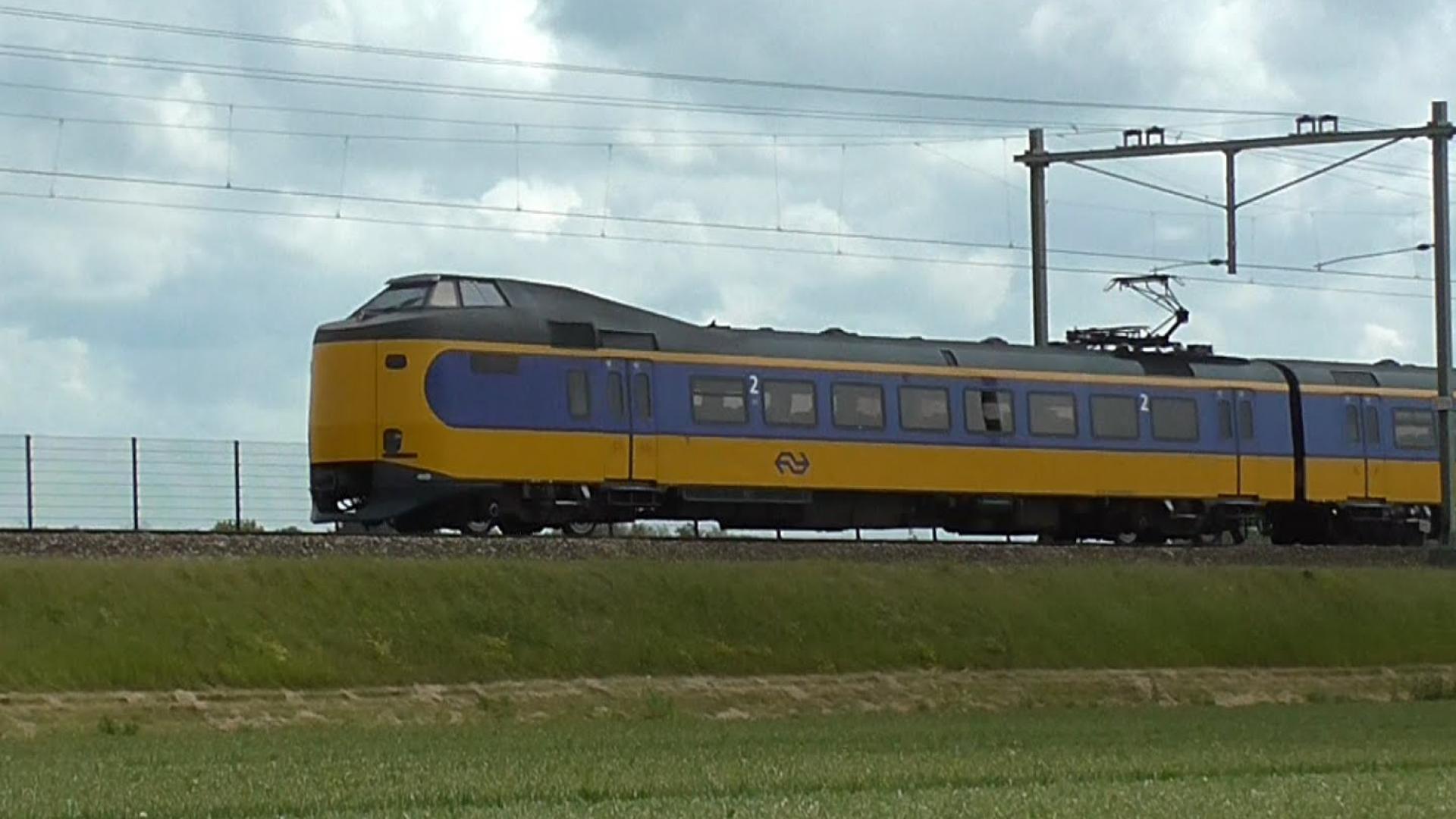 trein in weiland.jpg